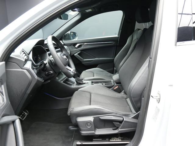 AUDI Q3 35 TDI S tronic Identity Black