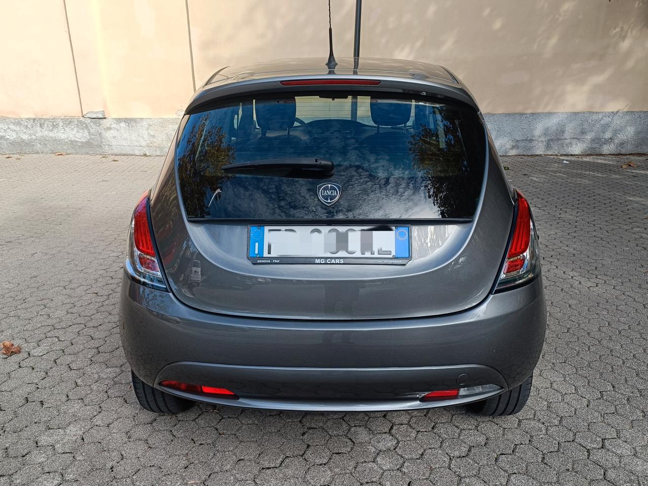 Lancia Ypsilon 1.2 69 CV 5 porte Silver