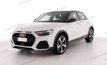Audi A1 citycarver 30 TFSI Identity Contrast