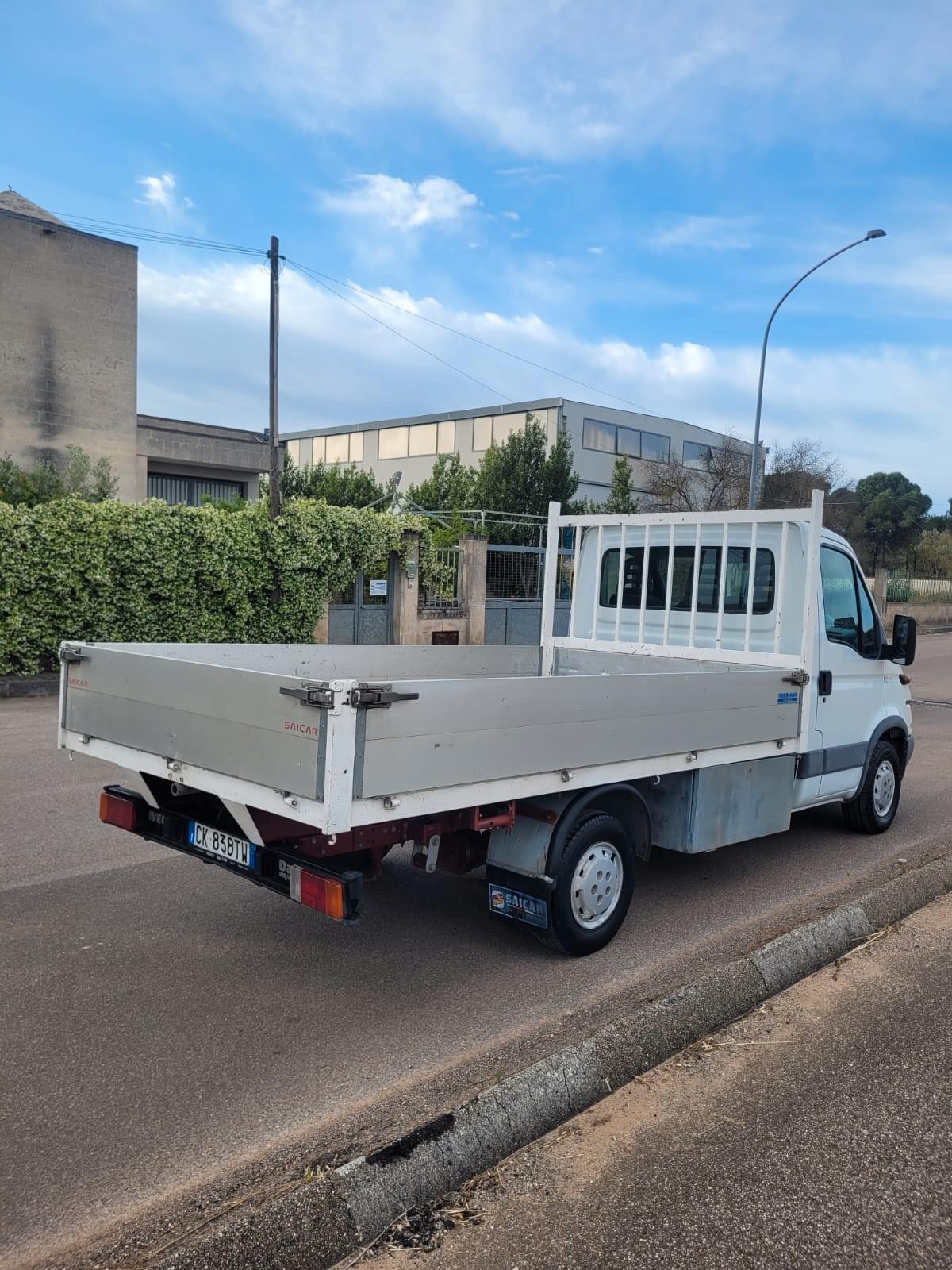 Iveco Daily 29L10 2.3 Hpi TDI PC Cassonato
