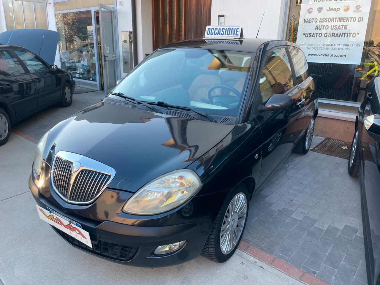 Lancia Ypsilon 1.4 Oro AUTOMATICA