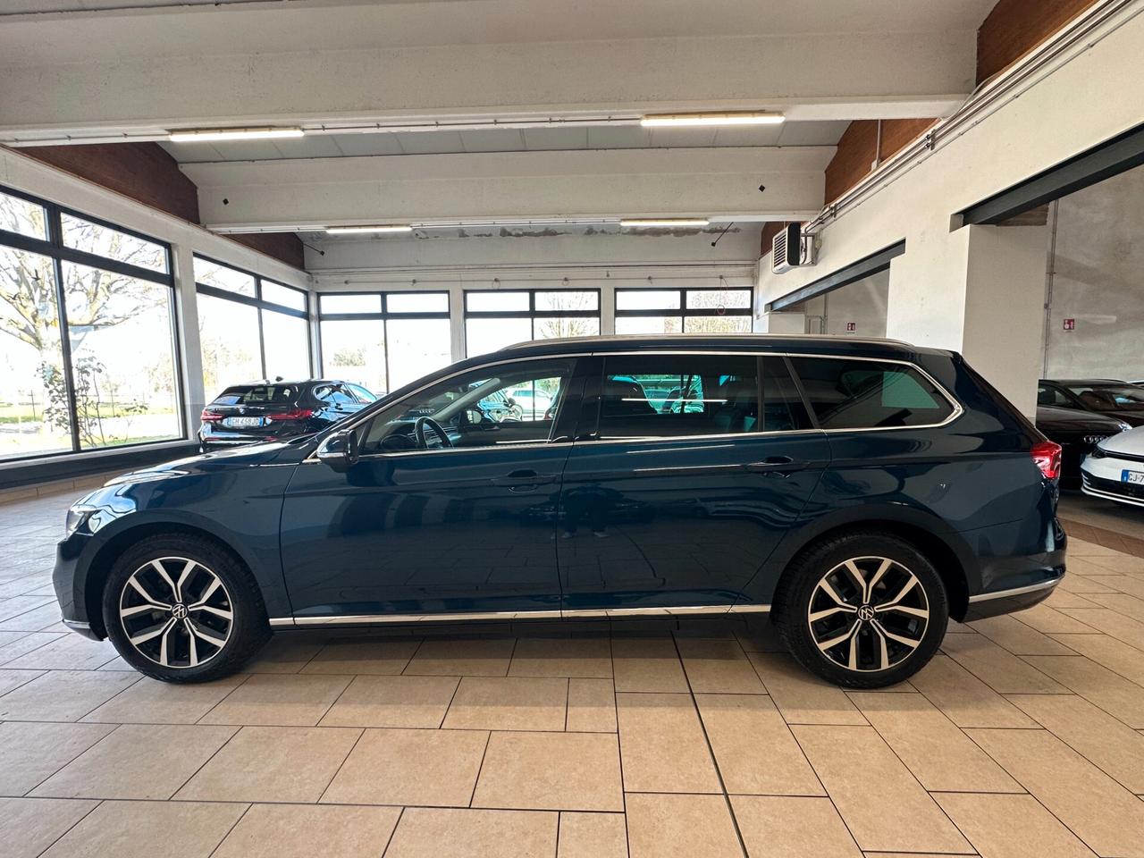 VOLKSWAGEN PASSAT 2.0 TDI DSG ELEGANCE *CARPLAY*LED*NAVI*