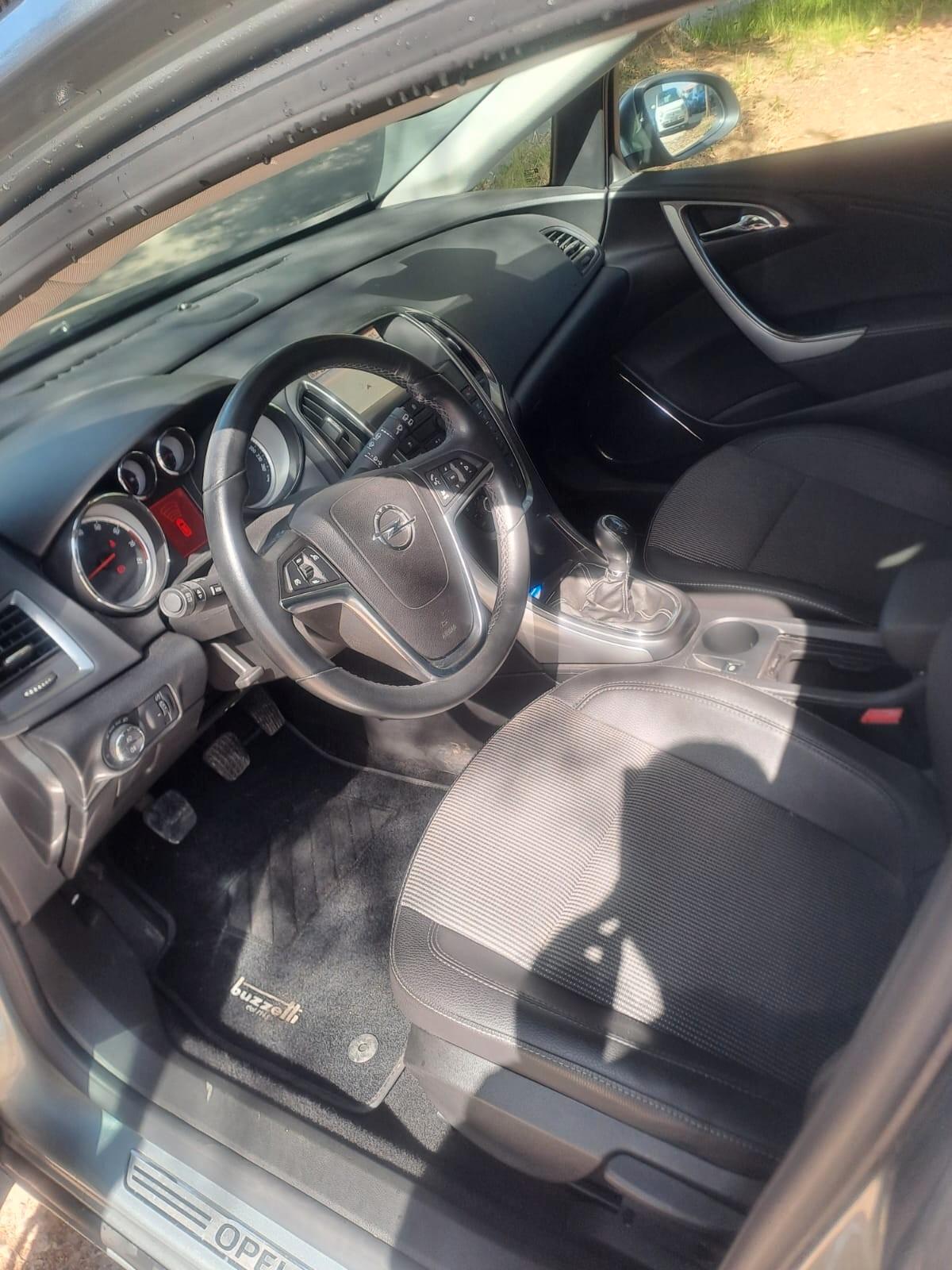 Opel Astra 1.4 Turbo 140CV 5 porte Cosmo km 118mila