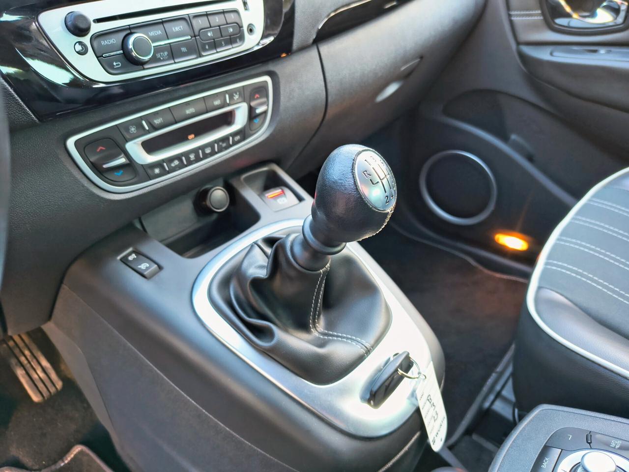 RENAULT SCENIC XMOD SOLO 130.000 1.5 DIESEL KM 2013