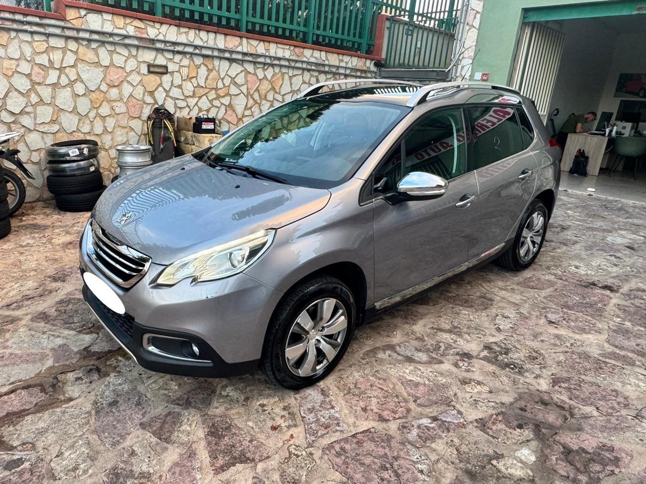 Peugeot 2008 1.6 e-HDi 115 CV Stop&Start Féline