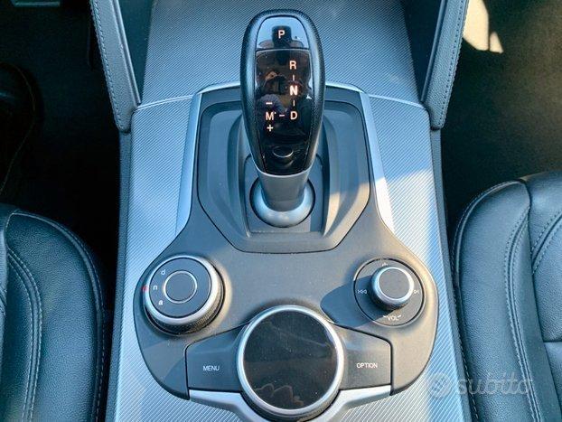 ALFA ROMEO Stelvio 2.2 TD 210 CV AT8 Q4 Super