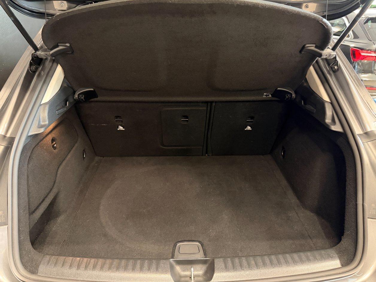 Mercedes GLA 200 Night Edition auto