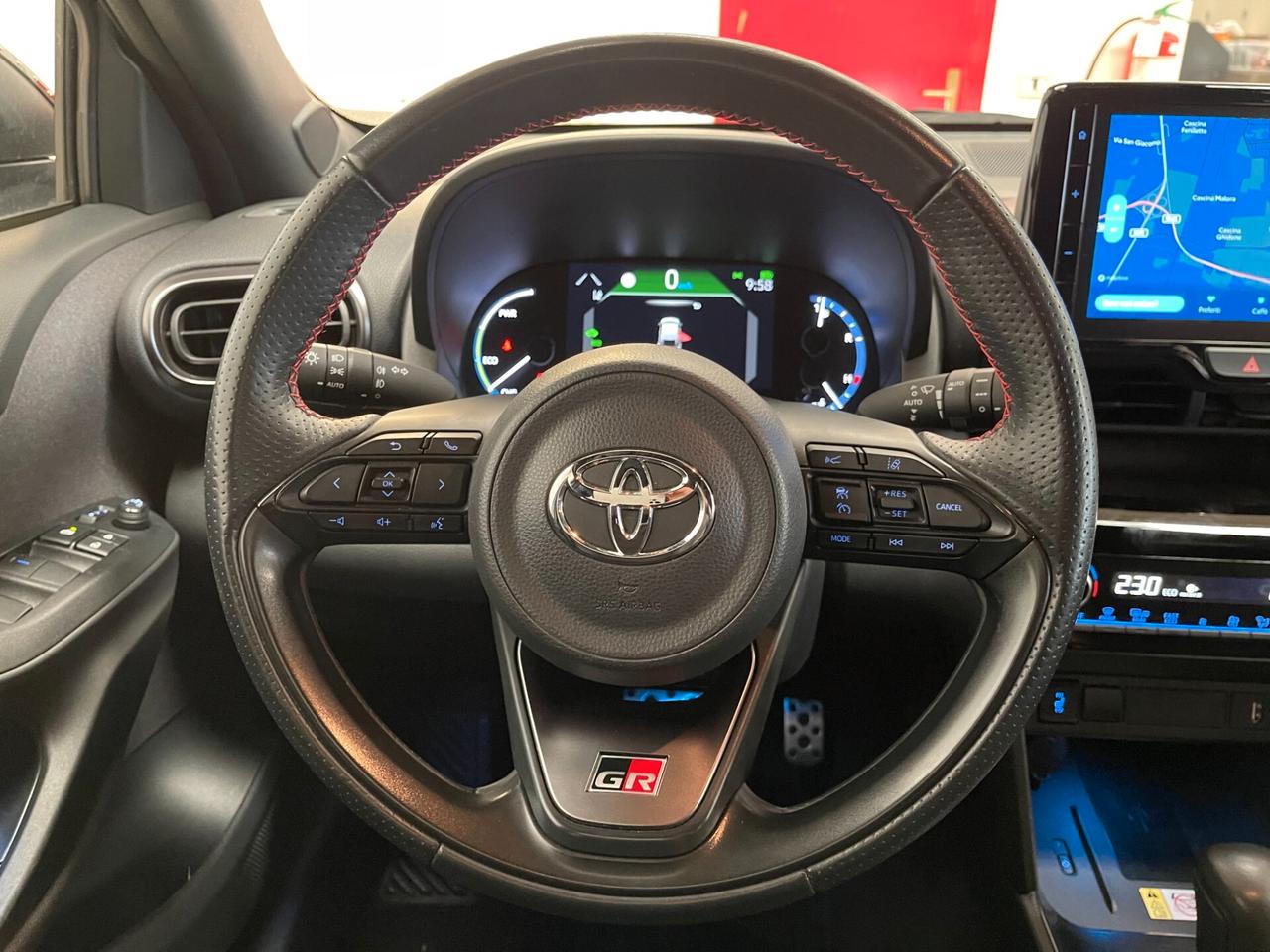 Toyota Yaris Cross GR Sport 1.5h fwd 116cv e-cvt-Ok Neopatentati-LEGGI SOTTO