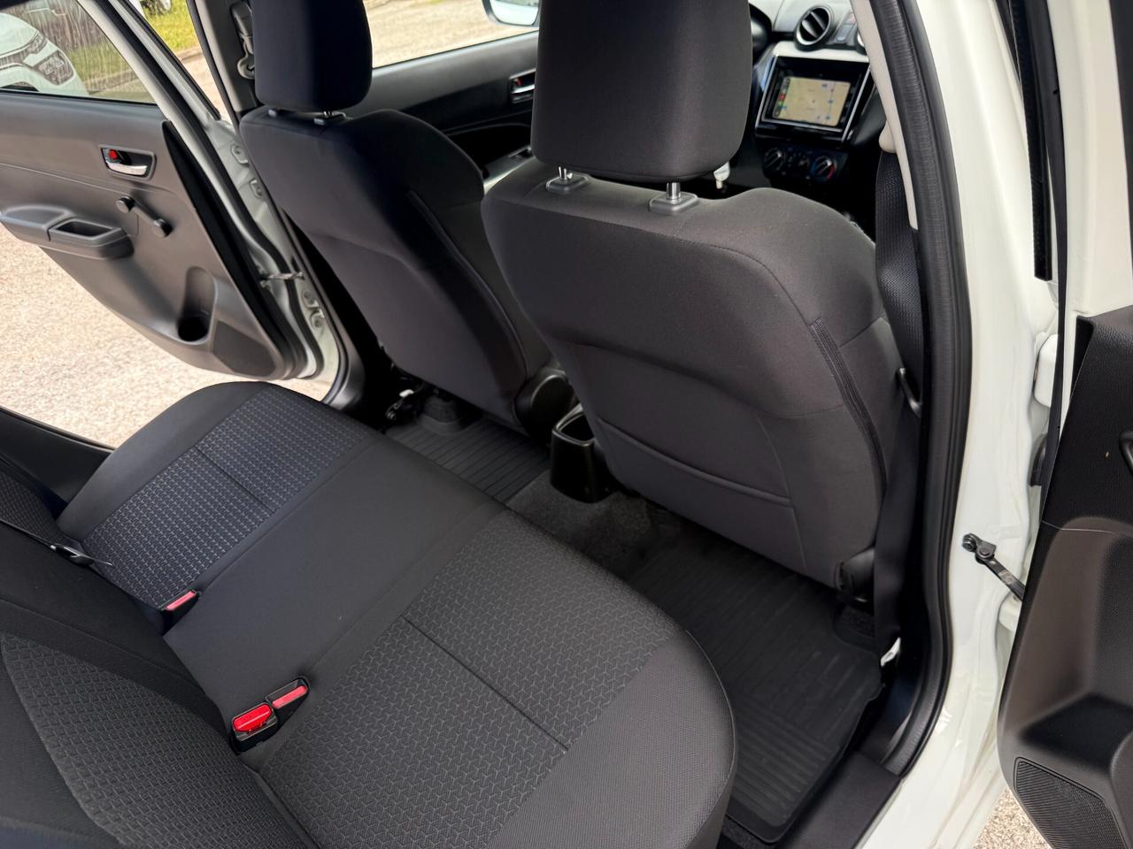 " DA VETRINA " Suzuki Swift 1.2 Hybrid Cool