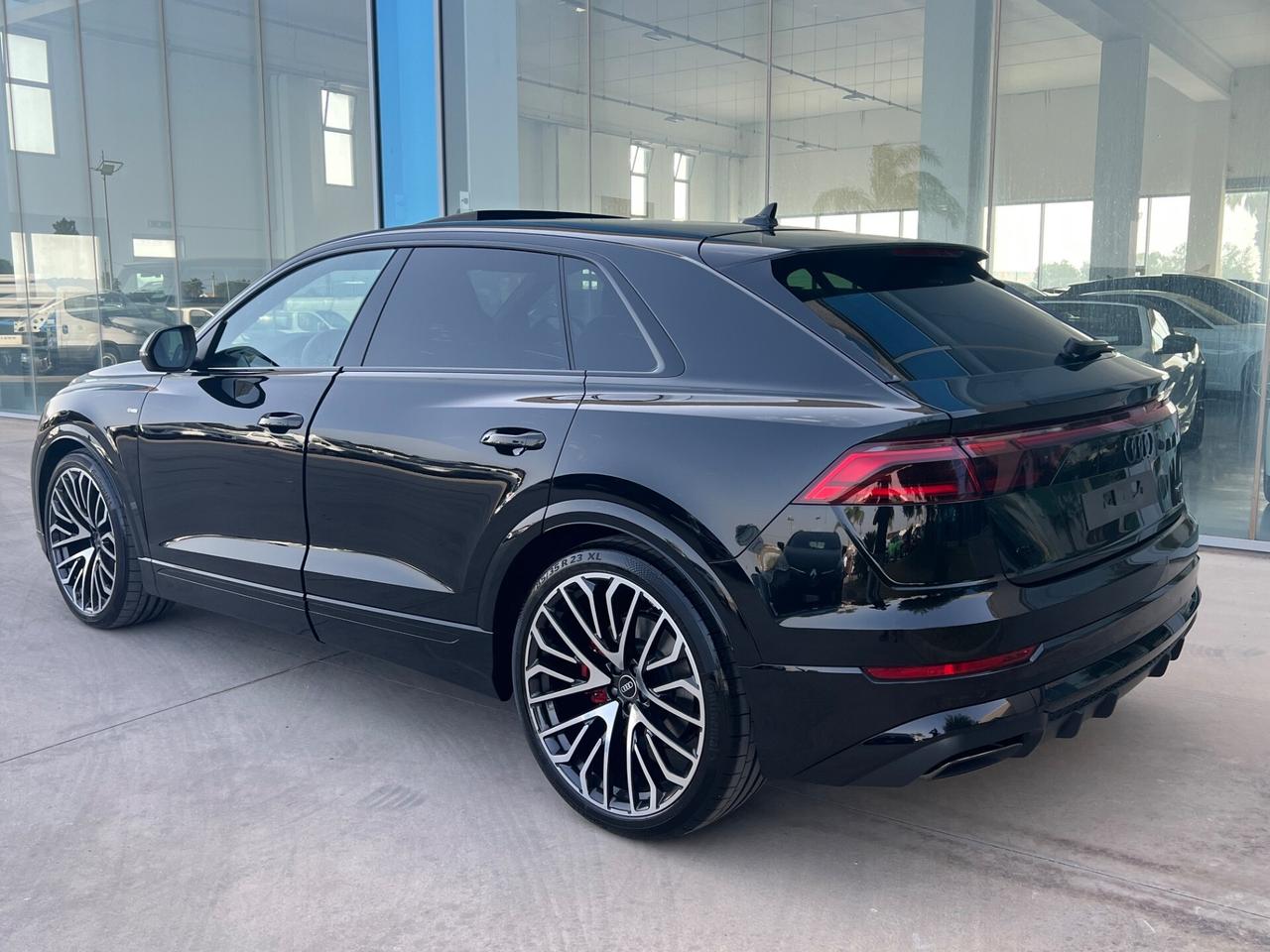 Audi Q8 SUV TDI quattro 286Cv tiptronic S line edition - possibilità noleggio no scoring