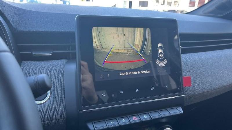 Renault Clio techno MY24 full hybrid E-Tech 145