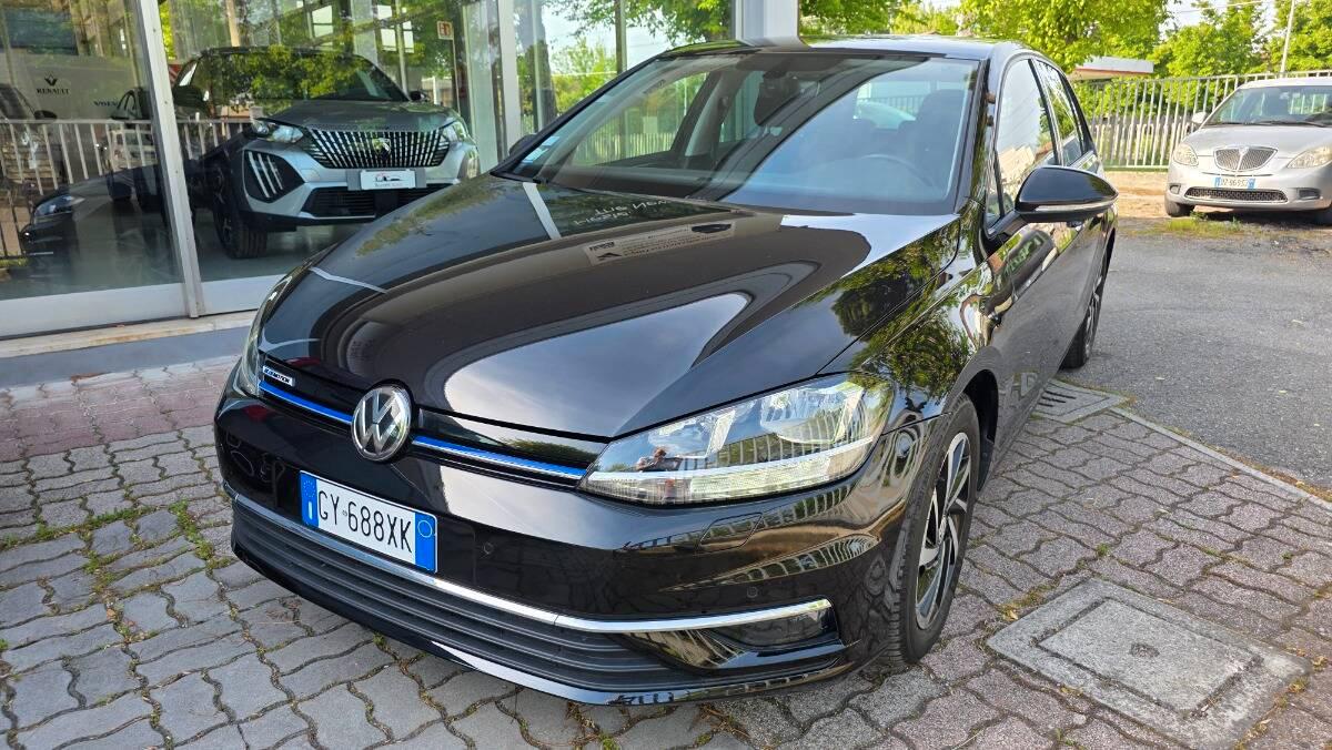 Volkswagen Golf 1.5 tsi Business 130cv dsg
