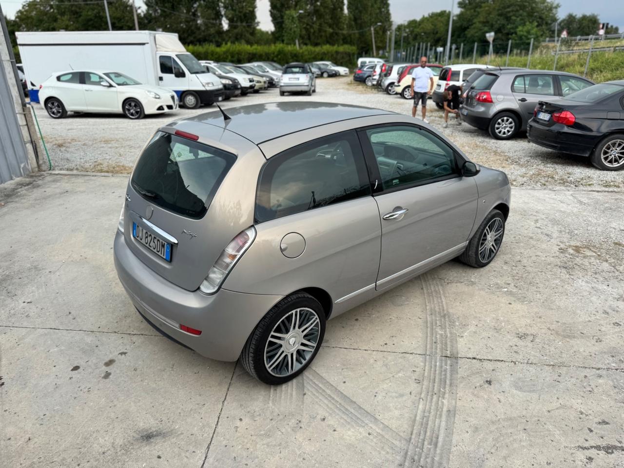 Lancia Ypsilon 1.3 MJT 90 CV ORO