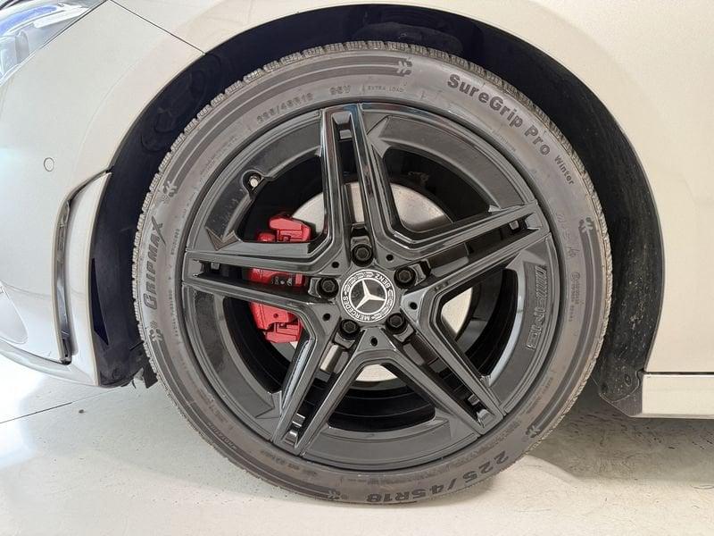 Mercedes-Benz CLA CLA 180 Automatic Shooting Brake Premium AMG