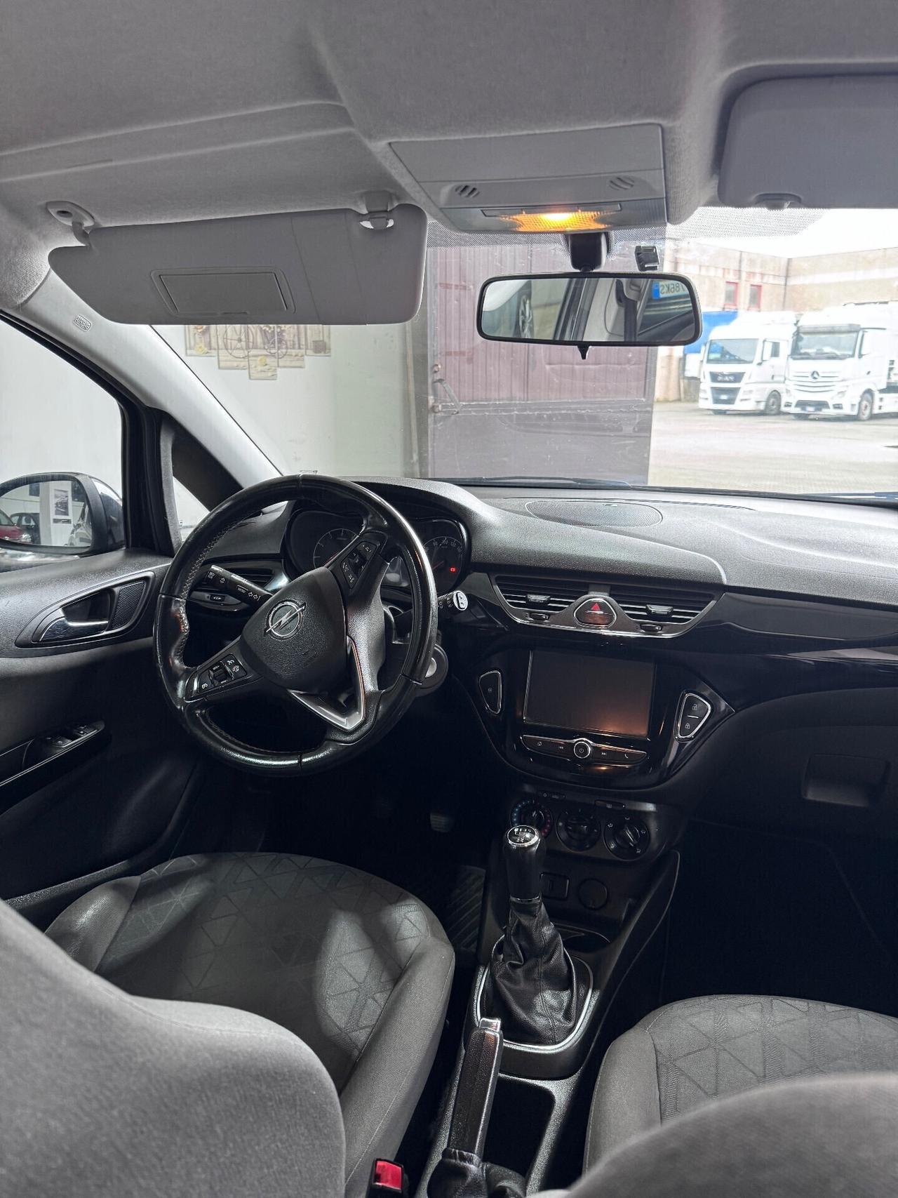 Opel Corsa 1.2 5 porte Black Edition