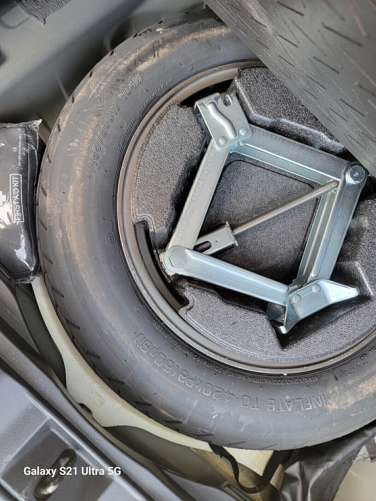 Toyota RAV 4 RAV4 2.5 HV (218CV) E-CVT 2WD Active GARANZIA