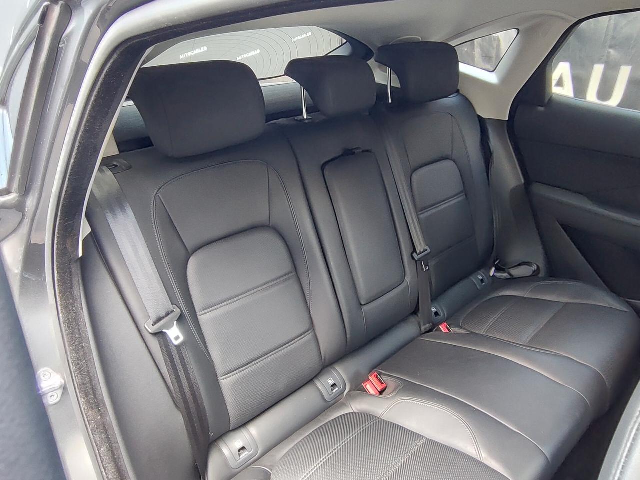 Jaguar E-Pace 2.0 BENZINA 200cv R-Dynamic S