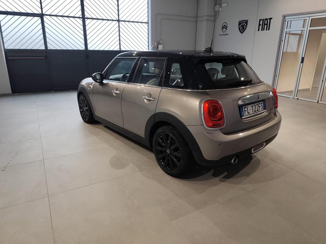 Mini 5 Porte F55 Cooper D 116Cv Aut Hype
