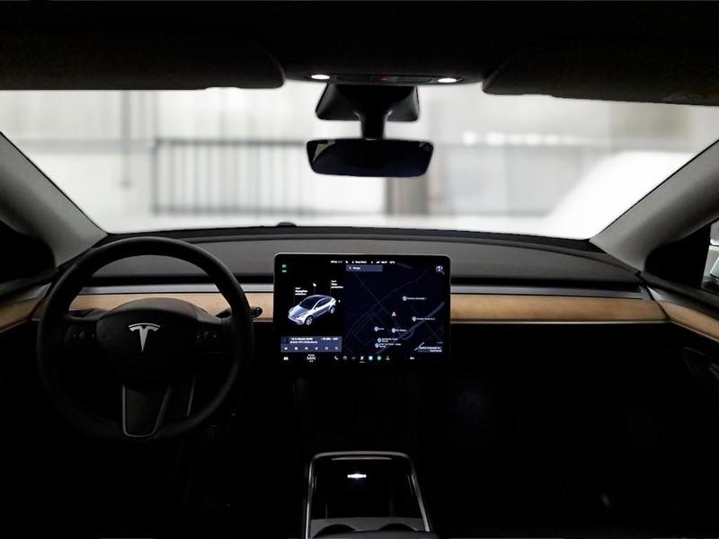 TESLA MODEL Y 75 KWH DUAL MOTOR LONG RANGE 4WD AUT. SUV