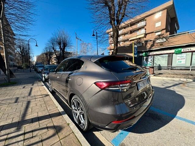 Maserati Levante 330 CV MHEV AWD GT