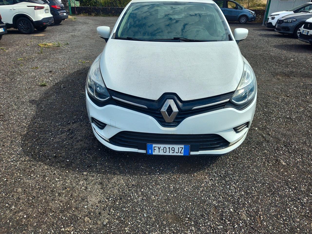Renault Clio dCi 8V 75 CV 5 porte Moschino Intens