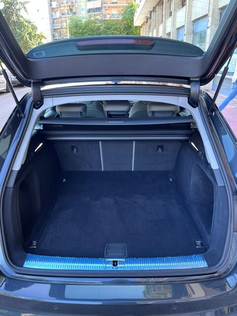 Audi A4 Avant 40 TDI S tronic Business