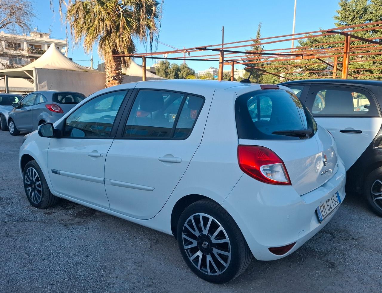 Renault Clio 1.2 16V 5 porte Dynamique anno 2012