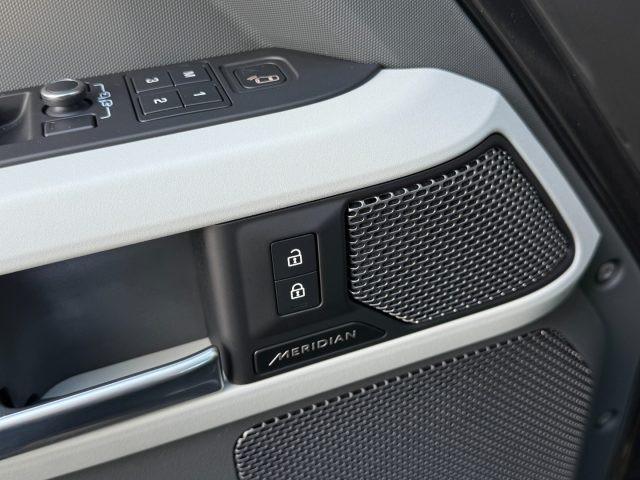 LAND ROVER Defender 110 3.0D I6 250 CV AWD Auto X-Dynamic SE 7 POSTI