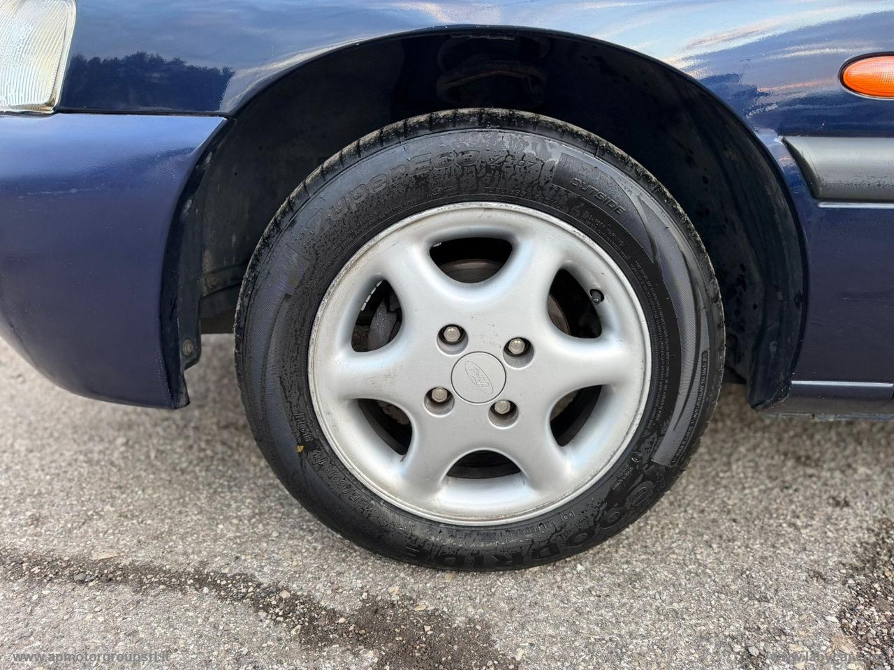 FORD Escort 1.6I 16V SW GHIA