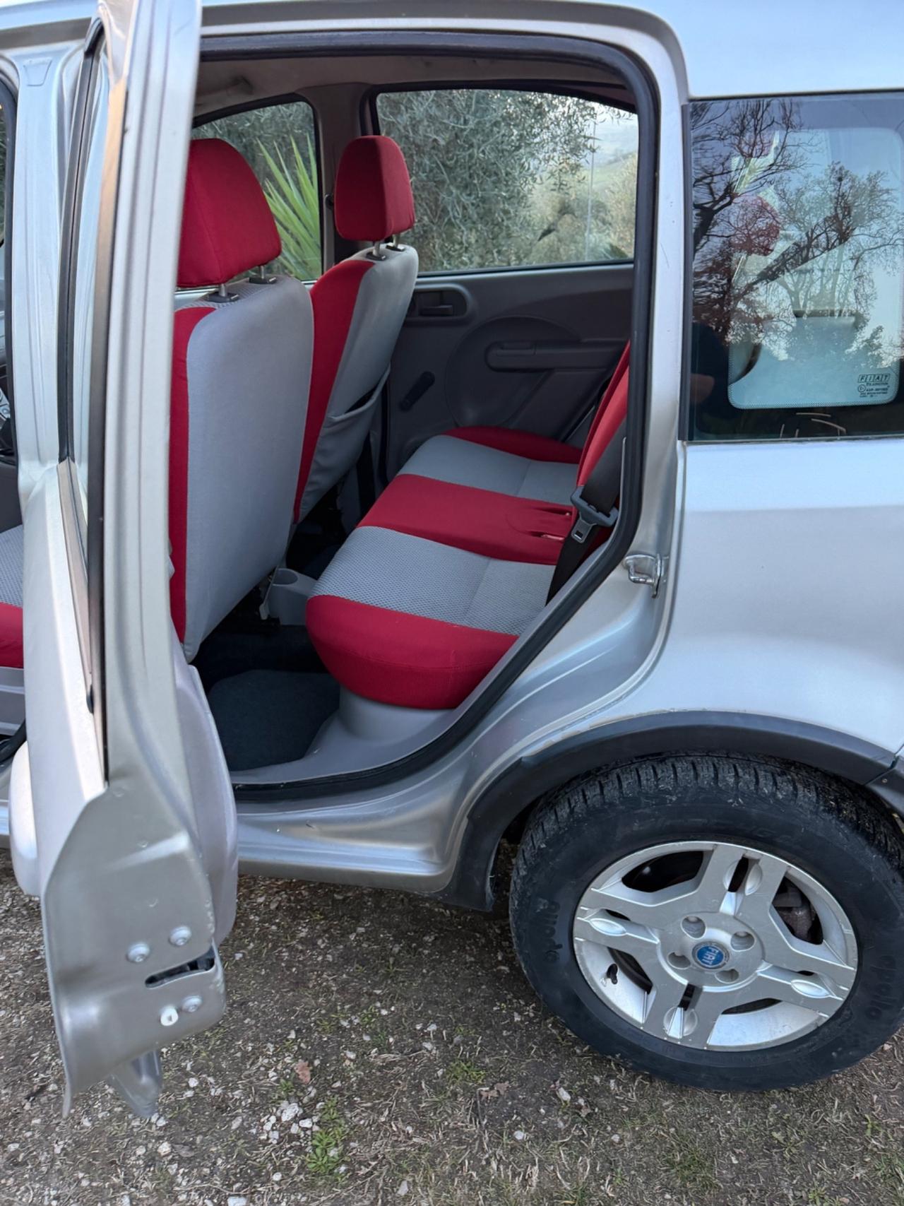 Fiat Panda 4x4 multijet climbing