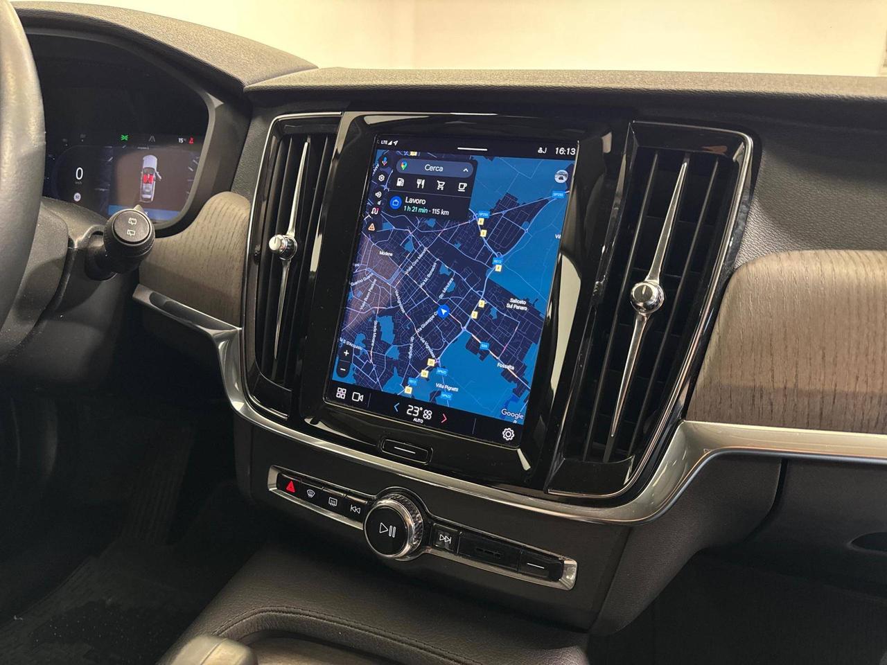 Volvo V90 Cross Country 2.0 b4 Business Pro awd