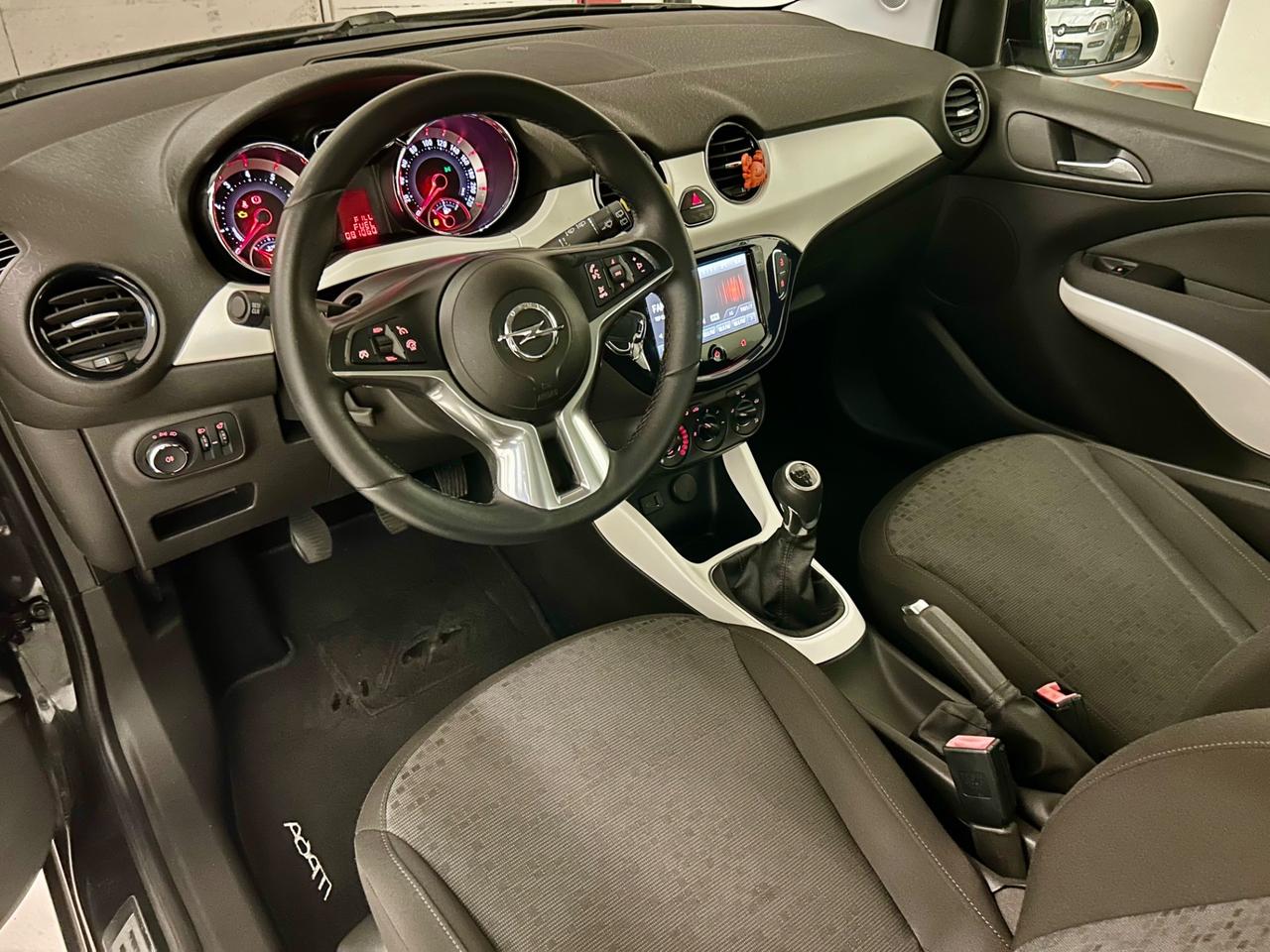 Opel Adam 1.2 70 CV White/Black Link
