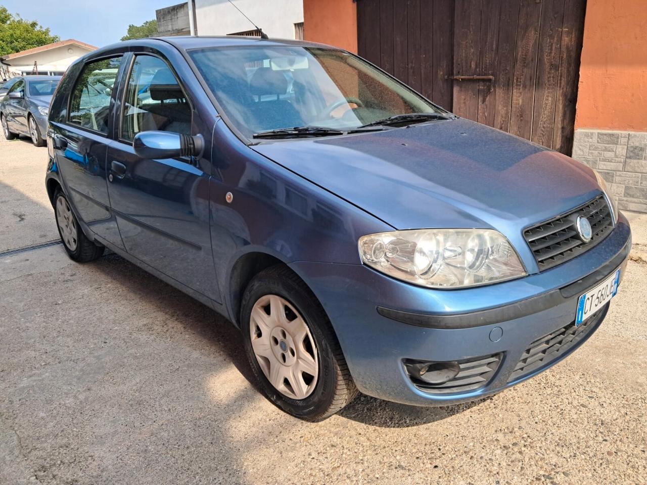 Fiat Punto 1.2 5 porte Actual gpl valido neopatentati