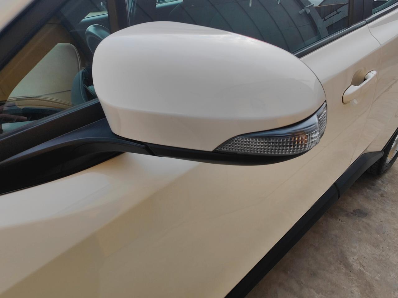 Toyota C-HR 1.8 Hybrid E-CVT Business