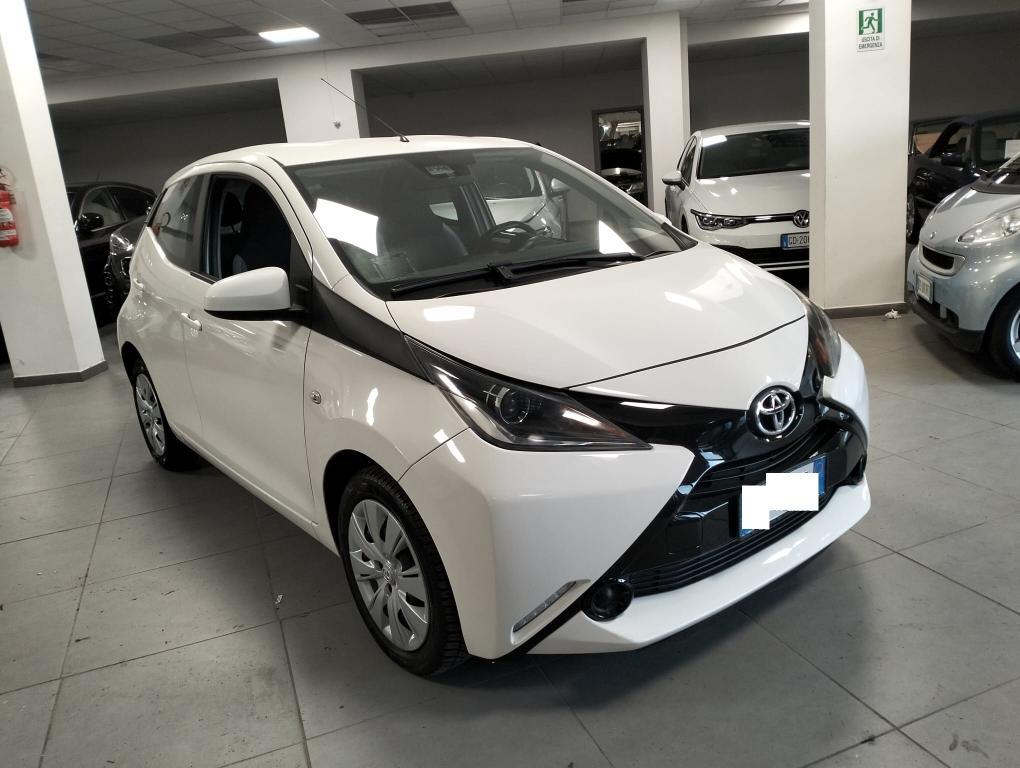 Toyota Aygo 5 Porte Aygo 5p 1.0 x-play my15 KM 74000!