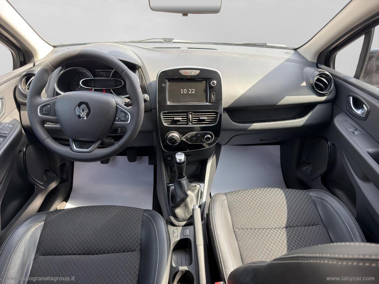 RENAULT Clio TCe 12V 90CV 5p. Moschino Intens RS LINE!