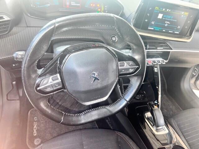 Peugeot 208 motore elettrico 136 CV 5 porte Active
