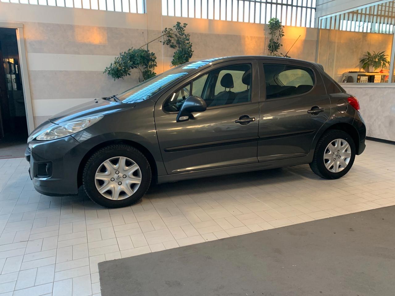 Peugeot 207 1.4 8V 75CV 5p. Energie
