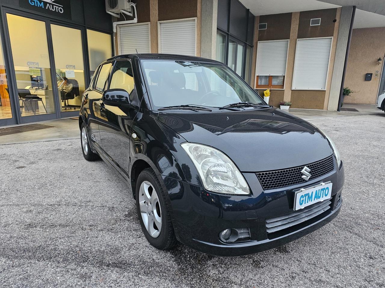 Suzuki Swift 1.3 Benzina -4x4 - 5p.