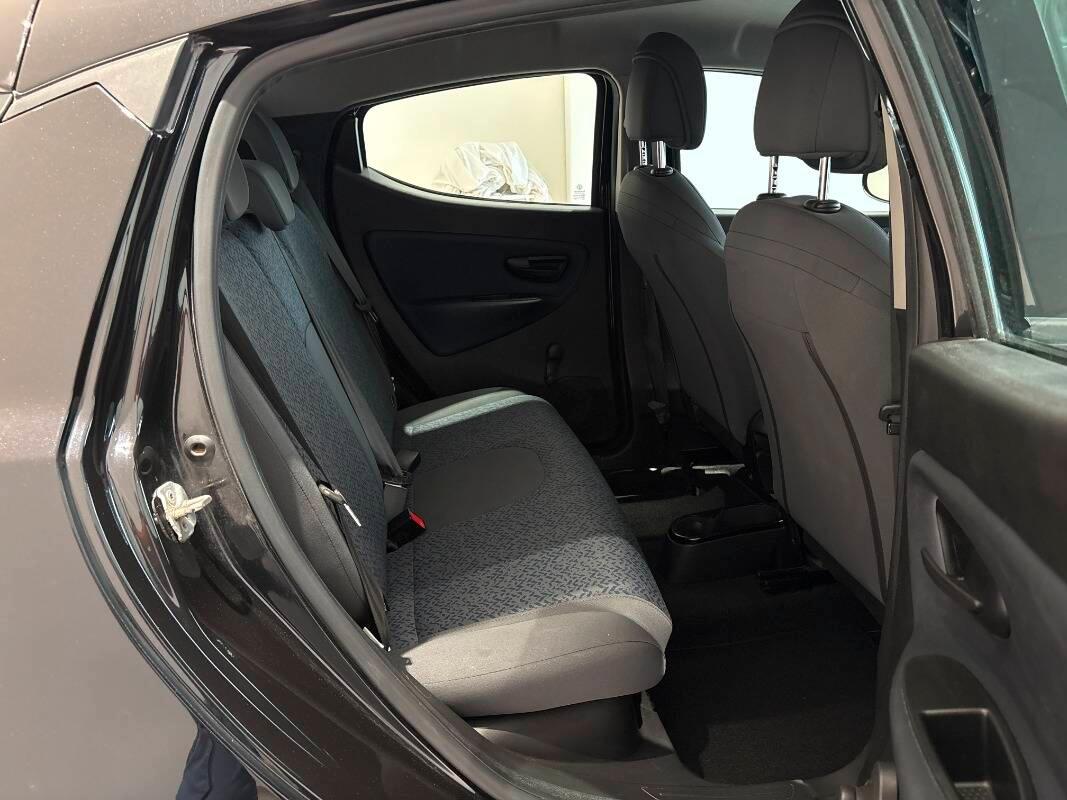 Lancia Ypsilon III 1.0 firefly hybrid Silver Plus s&s 70cv