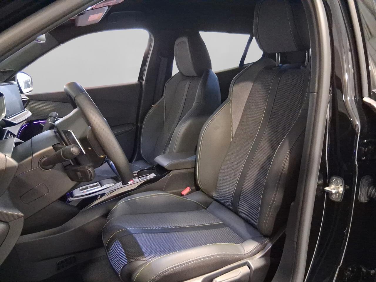 Peugeot 2008 Hybrid 145CV e-DCS6 GT