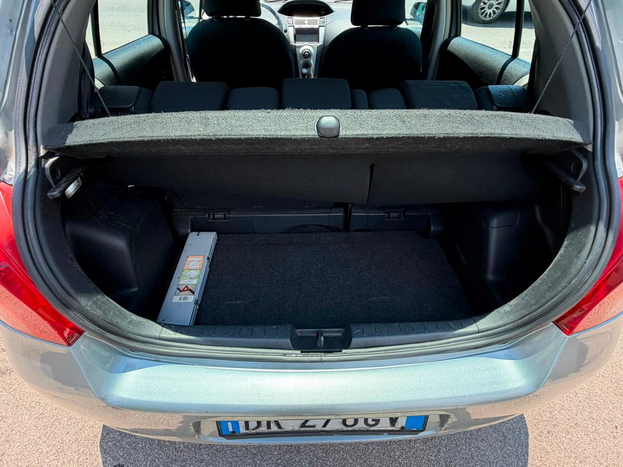 Toyota Yaris 1.0 5 porte Sol
