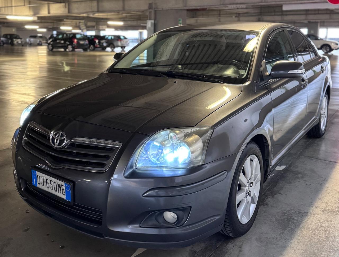 Toyota Avensis 2.0 D-4D 16V 139.036km!