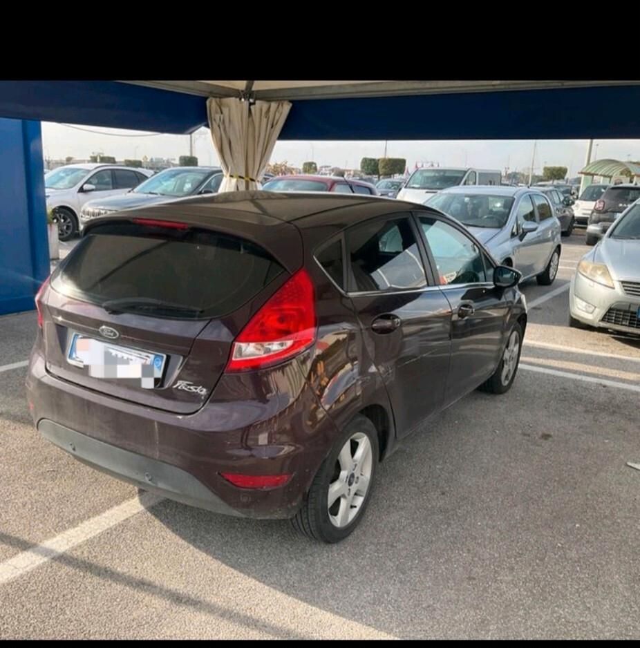 Ford Fiesta 1.4 Bz.- GPL Titanium NEOPATENTATI