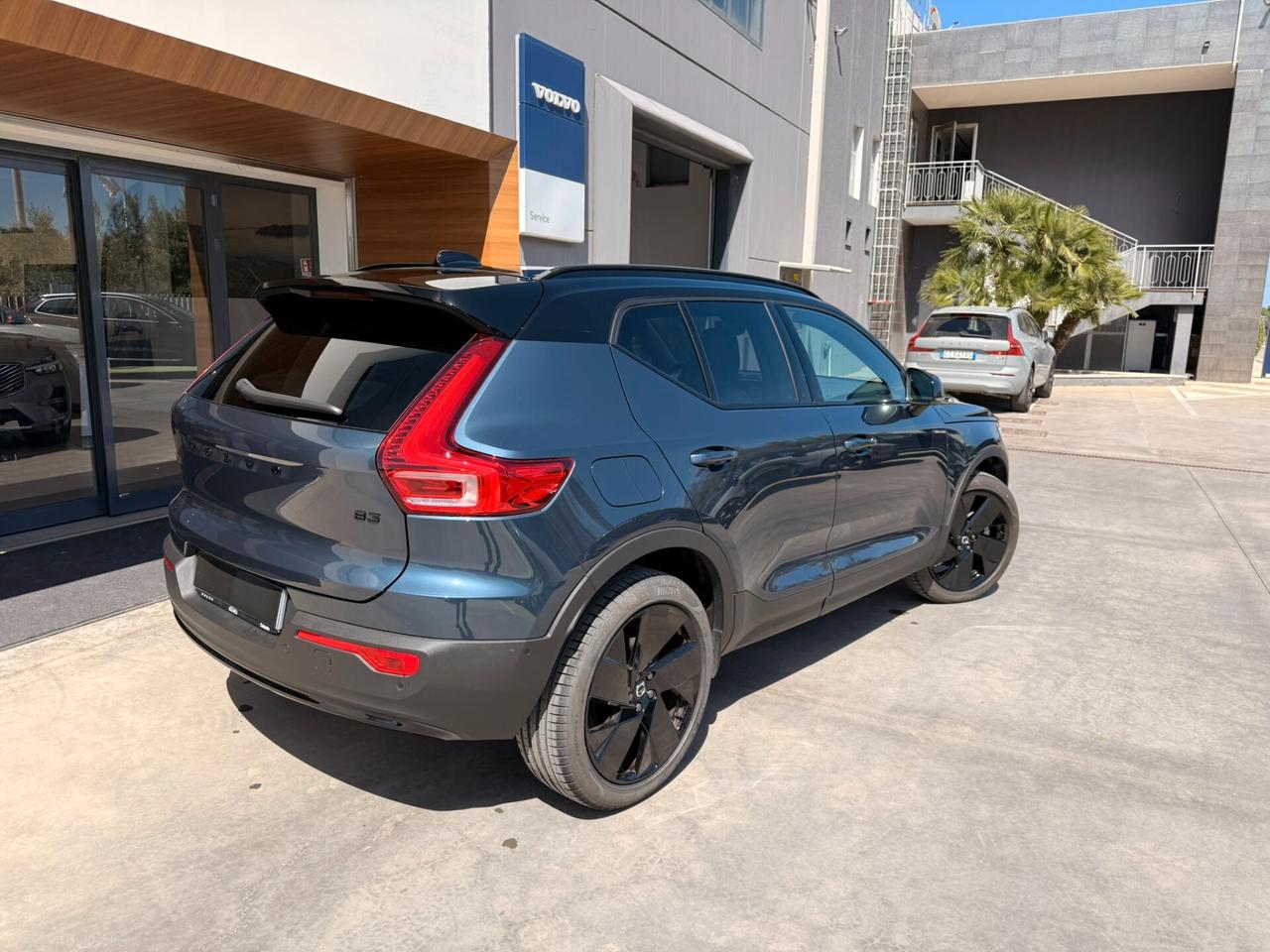 Volvo XC40 B3 automatico Ultra Black Edition