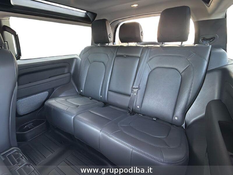 Land Rover Defender VII 2020 90 Diesel 90 3.0d i6 mhev SE awd 200cv auto