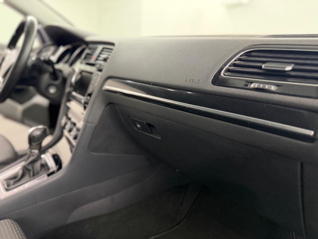 VOLKSWAGEN GOLF (anno 2013)