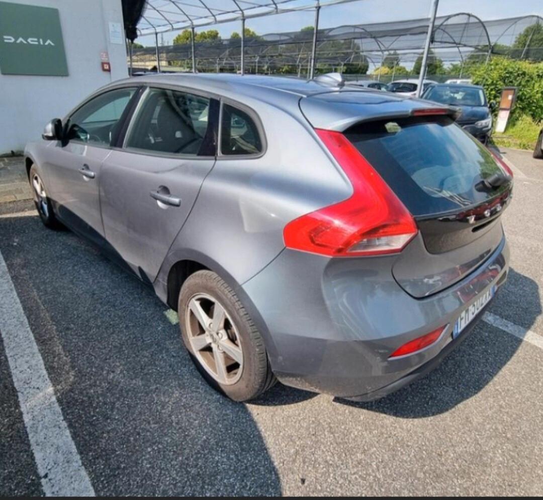 Volvo V40 T2 Inscription E6