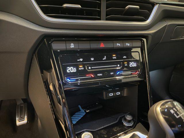 VOLKSWAGEN T-Roc 1.5 TSI R-Line LED Plus ACC Park Assist AppConnect