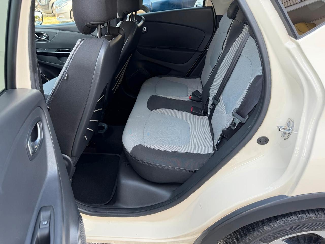 Renault Captur2012 1.5 dCi 8V 90 CV Energy R-Link OK NEOPATENTATI